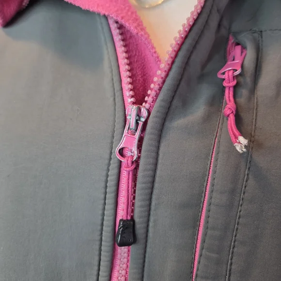 The North Face Vibrant Pink Fleece Jacket - Picture 5 of 8